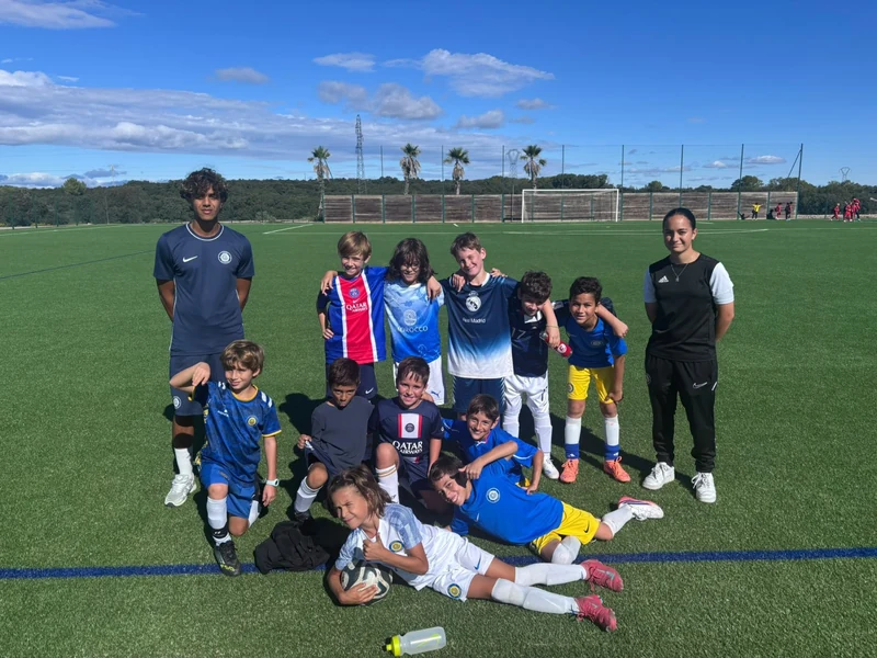 Les U10 Académie du JCFA et leur encadrement lors du plateau.